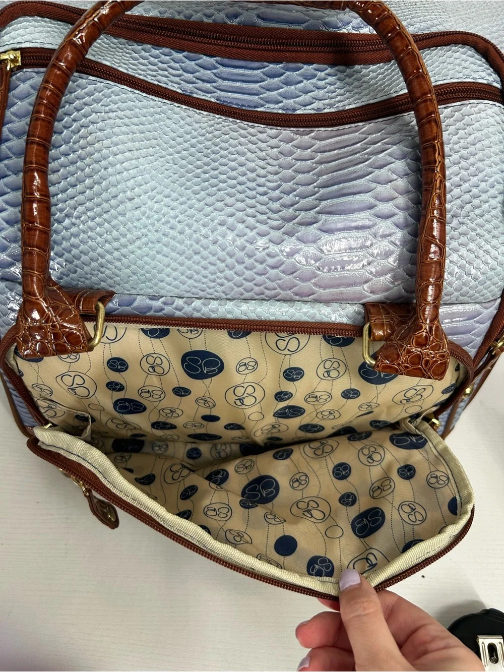 Samantha Brown travel tote